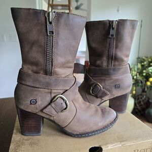 EUC Born Brown Leather Ankle Boots 6.5